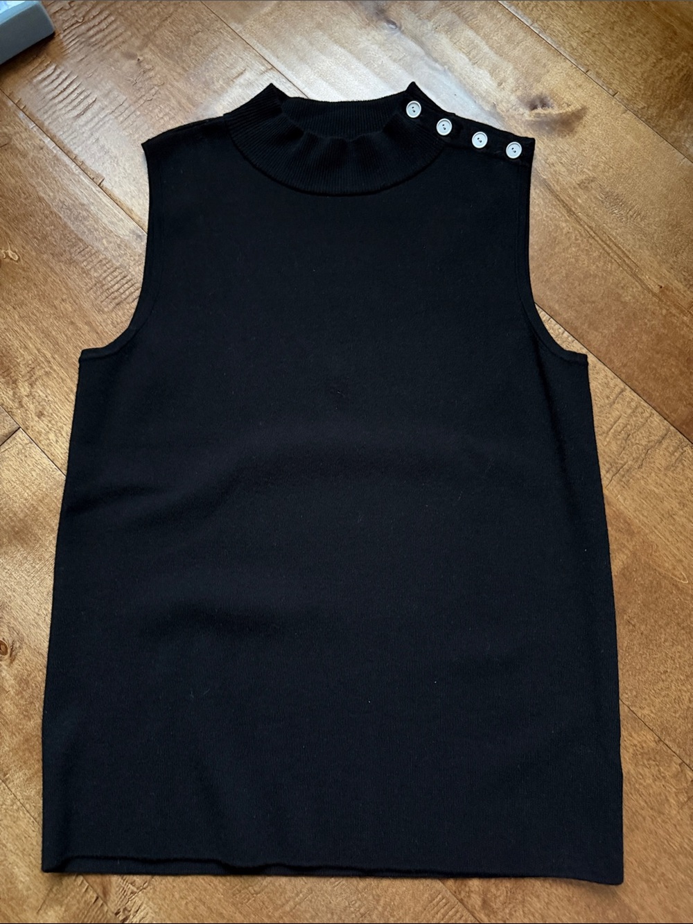 Women's Talbots Sleeveless Mock Neck Super Soft Top Size Medium